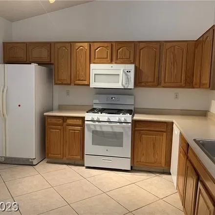 Image 1 - 101 Tapatio Street, Henderson, NV 89074, USA - Apartment for rent