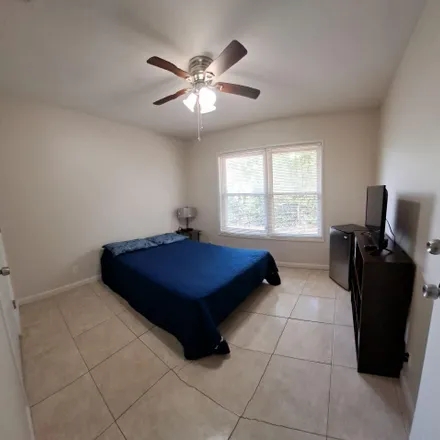 Rent this 1 bed room on Jacksonville in FL, US