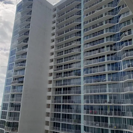 Image 6 - 7601 East Treasure Drive, North Bay Village, Miami-Dade County, FL 33141, USA - Apartment for rent