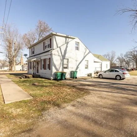 Image 2 - 407 East South Street, Mascoutah, Saint Clair County, IL 62258, USA - House for sale
