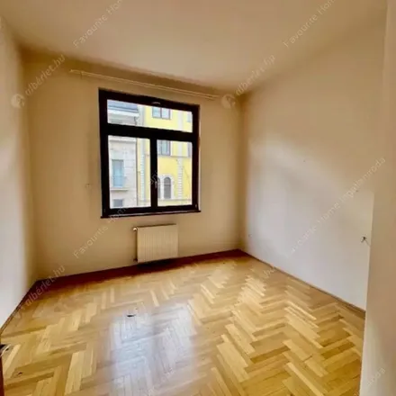 Image 2 - Whitelab premium, Budapest, Roham utca, 1013, Hungary - Apartment for rent