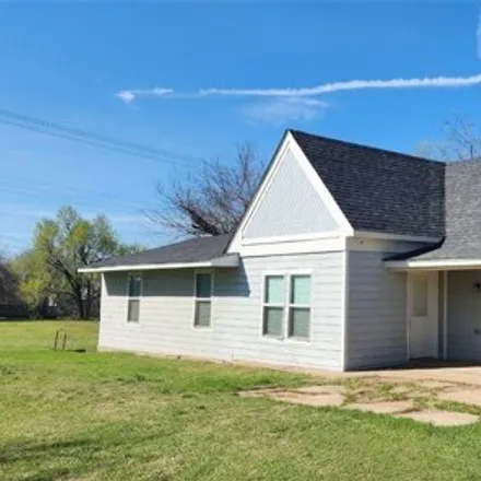 Buy this 3 bed house on 325 South Park Street in Guthrie, OK 73044