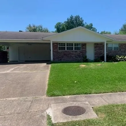 Rent this 3 bed house on 2162 Ray Avenue in Bellaire, Bossier City