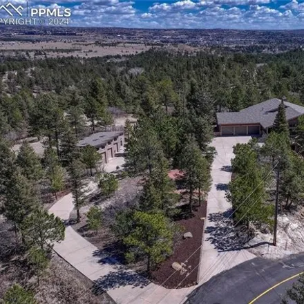 Image 2 - 718 Timber Valley Road, El Paso County, CO 80919, USA - House for sale