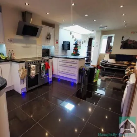 Buy this 6 bed townhouse on 137 Heeley Road in Selly Oak, B29 6EJ