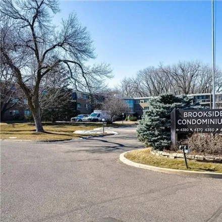 Buy this 1 bed condo on 4370 Brookside Court in Edina, MN 55326