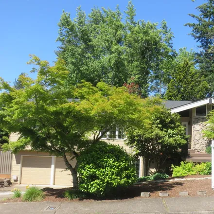 Buy this 3 bed house on 4557 Century Drive South in Salem, OR 97302