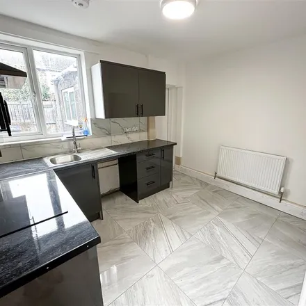Rent this 1 bed townhouse on Hunt Lane in Doncaster, DN5 9SE