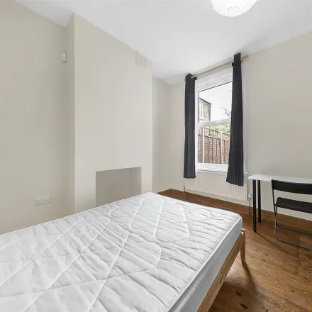 Rent this 5 bed apartment on 103 Fenham Road in London, SE15 1AE