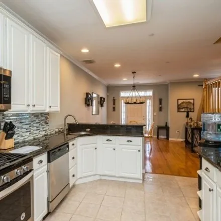 Image 1 - 1 Liberty Way, South Bound Brook, Somerset County, NJ 08880, USA - Condo for sale