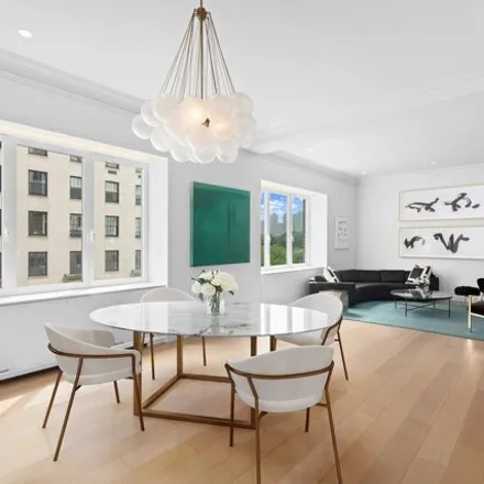 Image 1 - 910 5th Avenue, New York, NY 10021, USA - Townhouse for sale