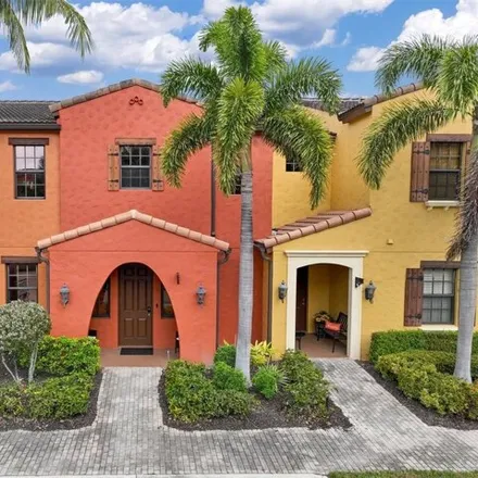 Buy this 2 bed townhouse on 11983 Paseo Grande Boulevard in Fort Myers, FL 33912