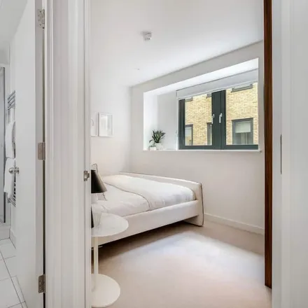 Rent this 3 bed townhouse on London in SW1Y 6RE, United Kingdom