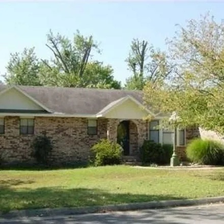 Buy this 3 bed house on 3008 Richwood Circle in Rogers, AR 72756