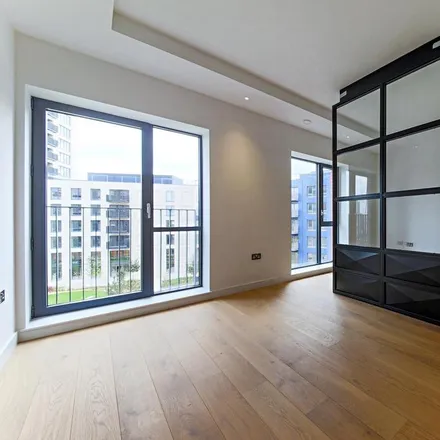 Rent this studio apartment on 37 Brion Place in London, E14 0SP