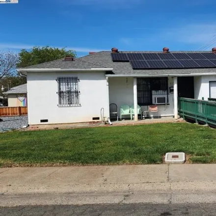 Buy this 2 bed house on 2691 Phyllis Avenue in Sacramento, CA 95820