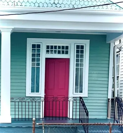 Rent this 2 bed house on 3029 Chippewa Street in New Orleans, LA 70115