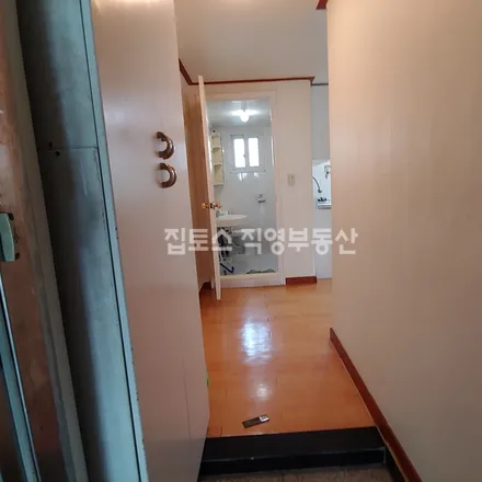 Rent this 2 bed apartment on 서울특별시 강남구 대치동 901-54