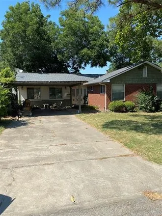 Buy this 4 bed house on 6209 East 28th Street in Tulsa, OK 74114