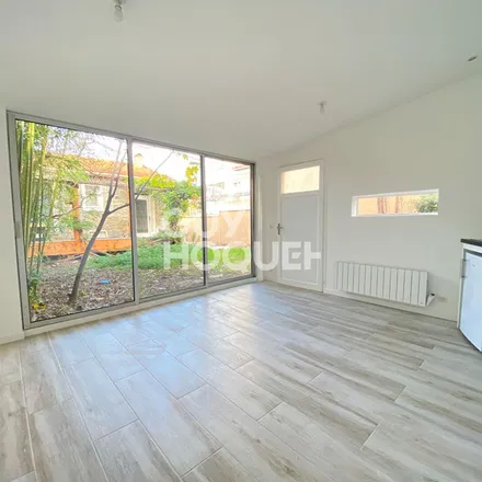 Rent this 3 bed apartment on 39 Avenue du Général de Gaulle in 94500 Champigny-sur-Marne, France