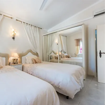 Rent this 4 bed house on 8125-417 Distrito de Évora