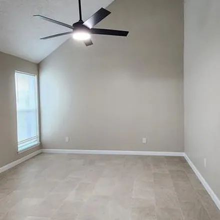 Image 2 - 160 Lasso Street, Angleton, TX 77515, USA - Apartment for rent