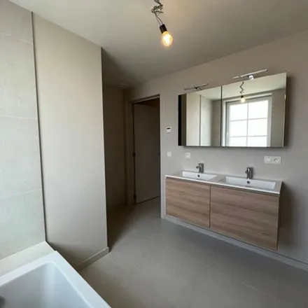Rent this 3 bed apartment on Bremkouter in 9800 Deinze, Belgium