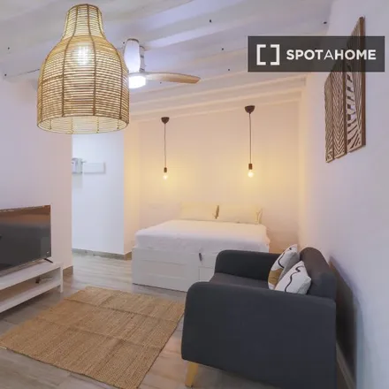 Rent this studio apartment on Carrer de Sant Vicenç in 10, 08001 Barcelona