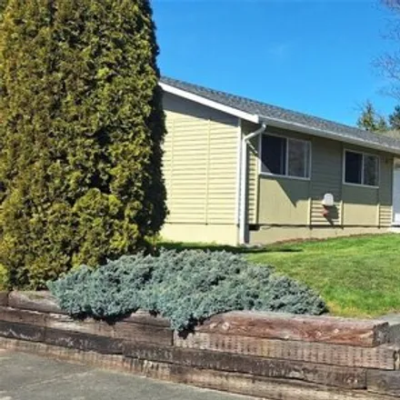 Rent this 3 bed house on 29625 39th Place South in Lakeland North, King County
