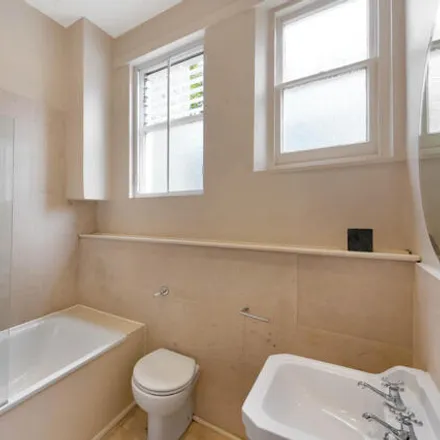 Image 5 - 19 Coleherne Road, London, SW10 9BS, United Kingdom - Apartment for sale