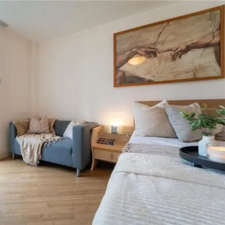 Image 3 - Mary's Court, 4 Palgrave Gardens, London, NW1 6EW, United Kingdom - Room for rent