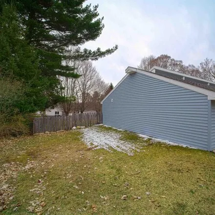 Image 3 - 2038 West Street, Central Lake, Central Lake Township, MI 49622, USA - House for sale