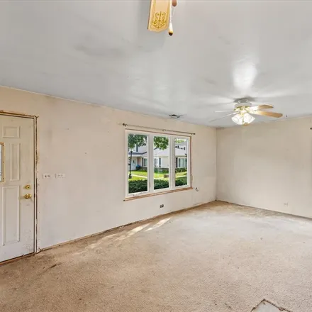 Image 7 - 1017 Cove Drive, Prospect Heights, Wheeling Township, IL 60070, USA - House for sale