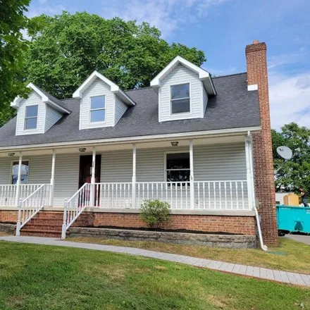 Buy this 5 bed house on 116 Kenilworth Avenue in Washington County, MD 21795