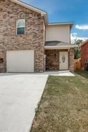 Rent this 3 bed duplex on 1113 Parkplace Road in Princeton, TX 75407