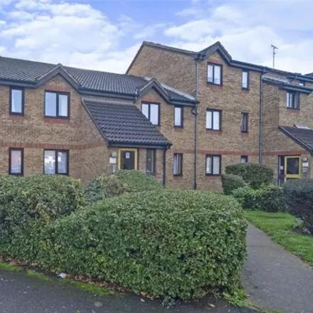 Buy this 1 bed apartment on Porter Close in Grays, RM20 4AS