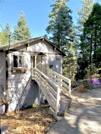 Buy this 2 bed house on 600 Oakmont Lane in Skyforest, Lake Arrowhead