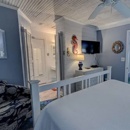 Rent this 2 bed house on Orange Beach