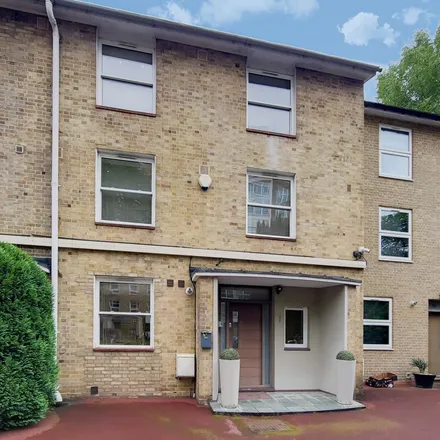 Rent this 4 bed townhouse on St. John's Wood Station in Acacia Road, London