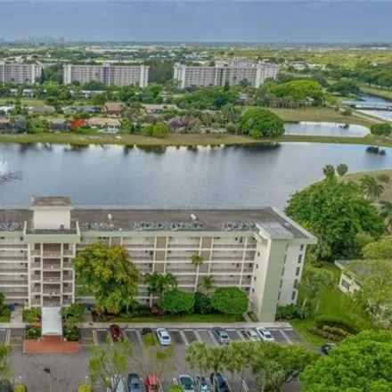Buy this 3 bed condo on 3210 North Course Lane in Pompano Beach, FL 33069