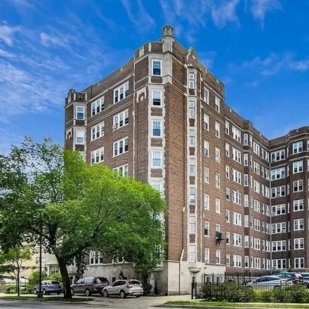 Buy this 3 bed condo on 6334-6344 North Sheridan Road in Chicago, IL 60660