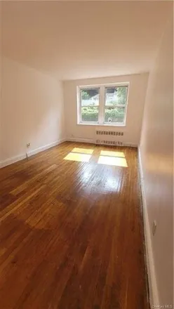 Image 5 - 442 Warburton Avenue, City of Yonkers, NY 10701, USA - Apartment for sale