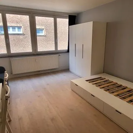 Rent this 1 bed apartment on Tervuursestraat 52 in 3000 Leuven, Belgium
