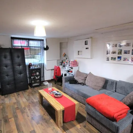 Rent this 1 bed apartment on Luxor Street in Leeds, LS8 5BJ