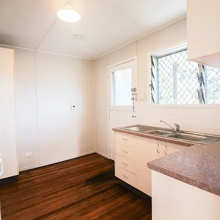 Image 8 - Coverack Street, Leichhardt QLD 4305, Australia - Apartment for rent