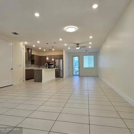 Image 3 - 6675 Northwest 67th Street, Doral, FL 33178, USA - Townhouse for rent