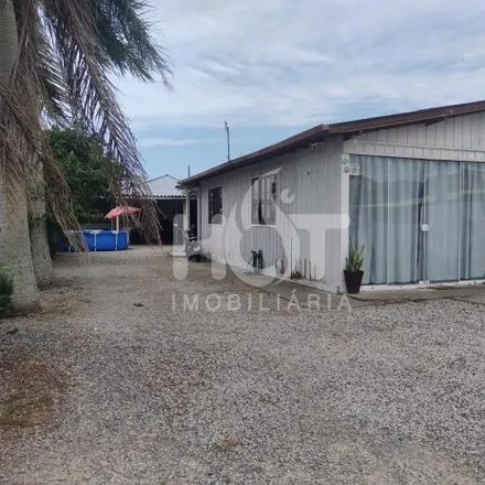 Buy this 5 bed house on Servidão Tenente Valdir de Oliveira Leite in Campeche, Florianópolis - SC