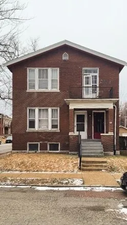 Buy this 6 bed house on 4507 South Compton Avenue in St. Louis, MO 63111
