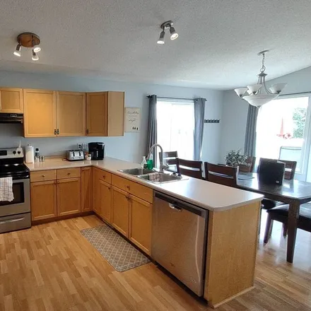Image 2 - Grande Prairie, AB T8X 1R3, Canada - House for rent