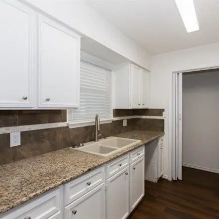Image 6 - Imperial Valley Dr @ Greens Rd, Imperial Valley Drive, Houston, TX 77060, USA - Condo for rent